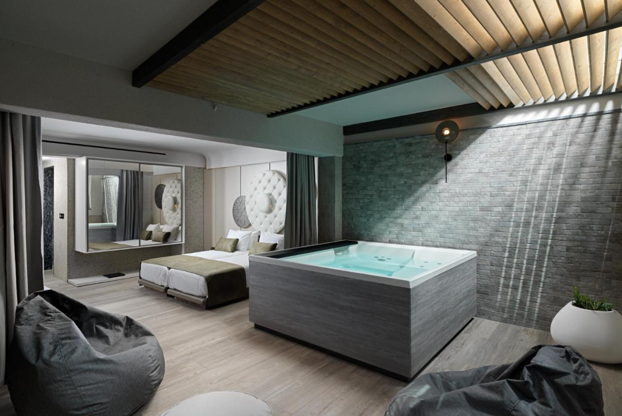 Nautilux Rethymno By Mage Hotels Exterior photo A spa suite