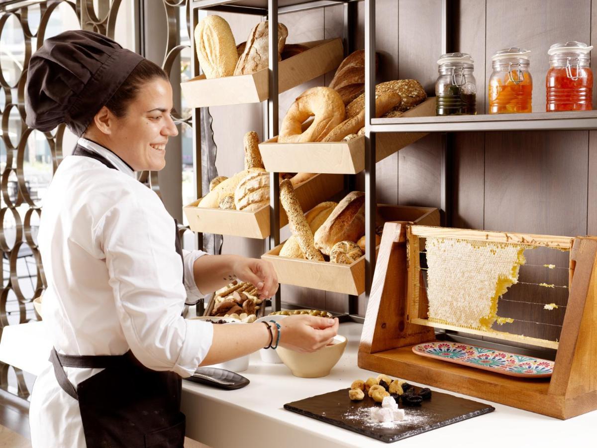 Nautilux Rethymno By Mage Hotels Exterior photo A pastry chef at work